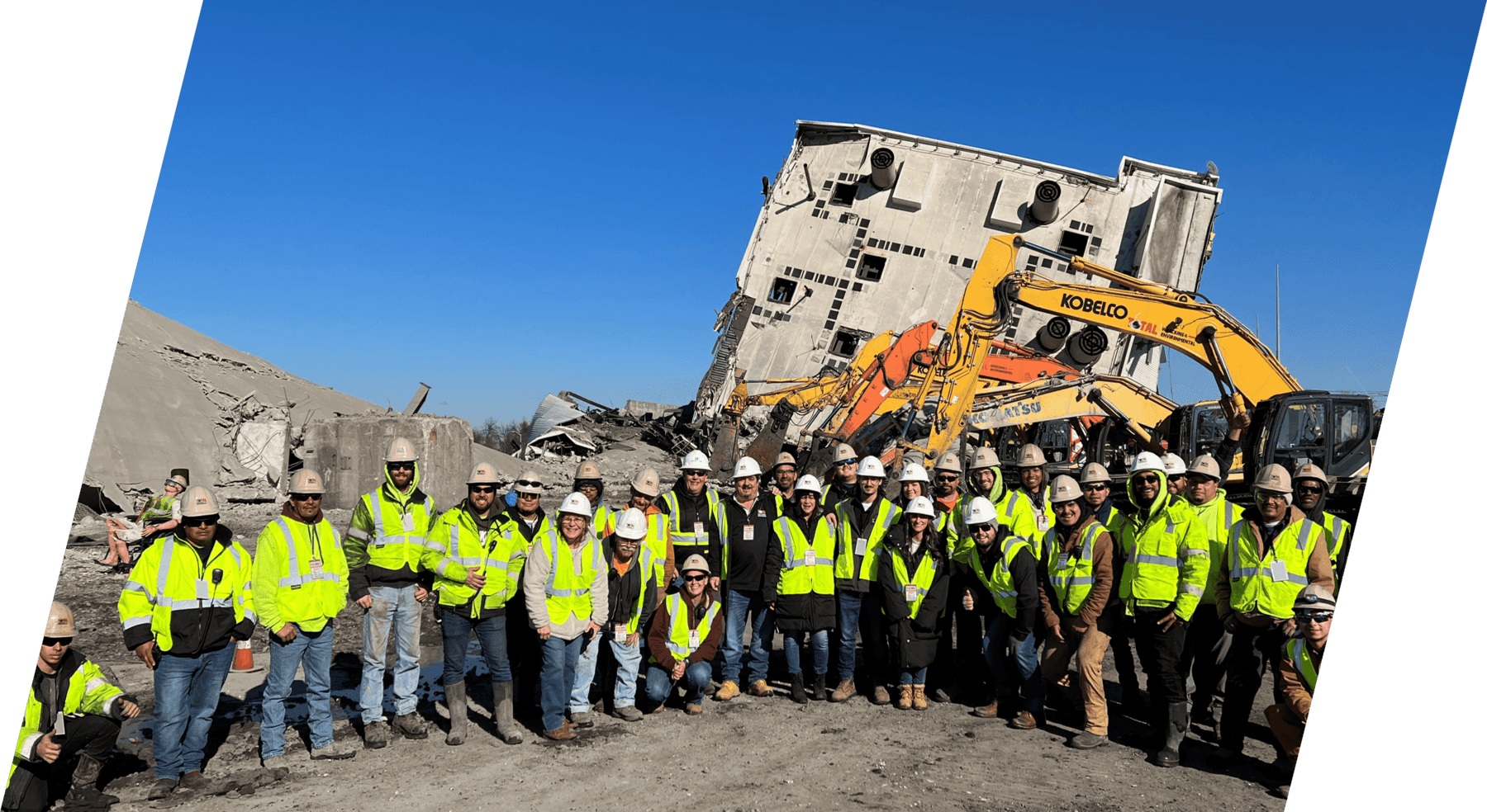 Total Wrecking FAMILY & COMMUNITY<br />
