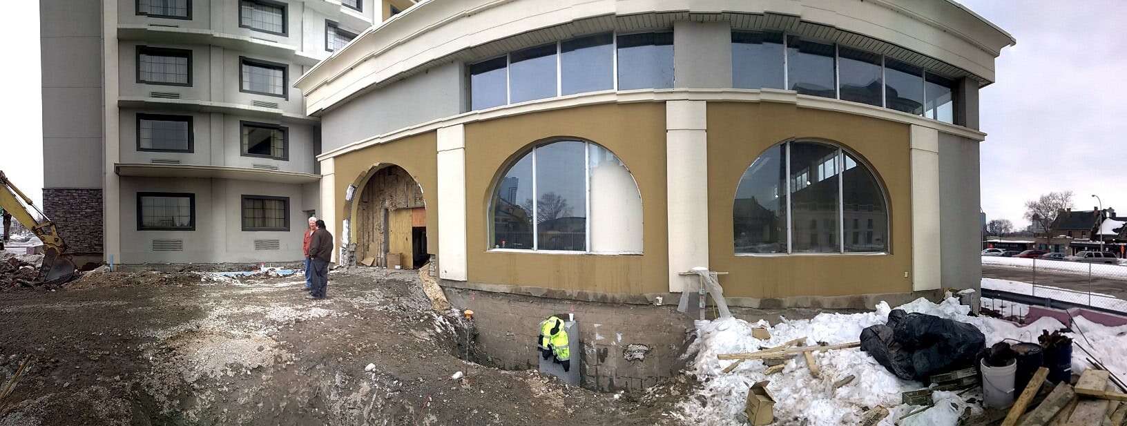 Tony' Romas and Game Arcade